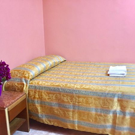 Roma Guest House Extérieur photo